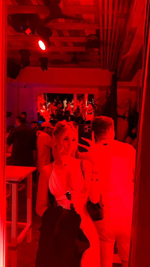 samantrasunny image ~ Altpins