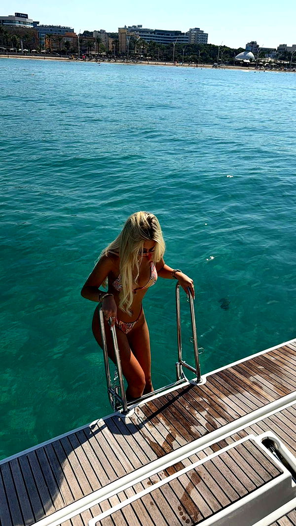 samantrasunny image ~ Altpins