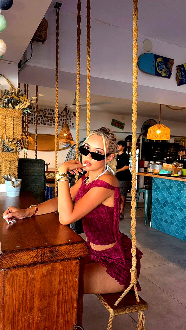 samantrasunny image ~ Altpins