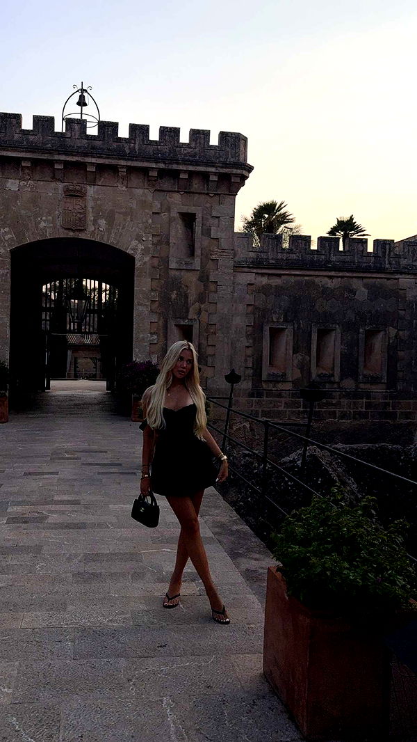 samantrasunny image ~ Altpins