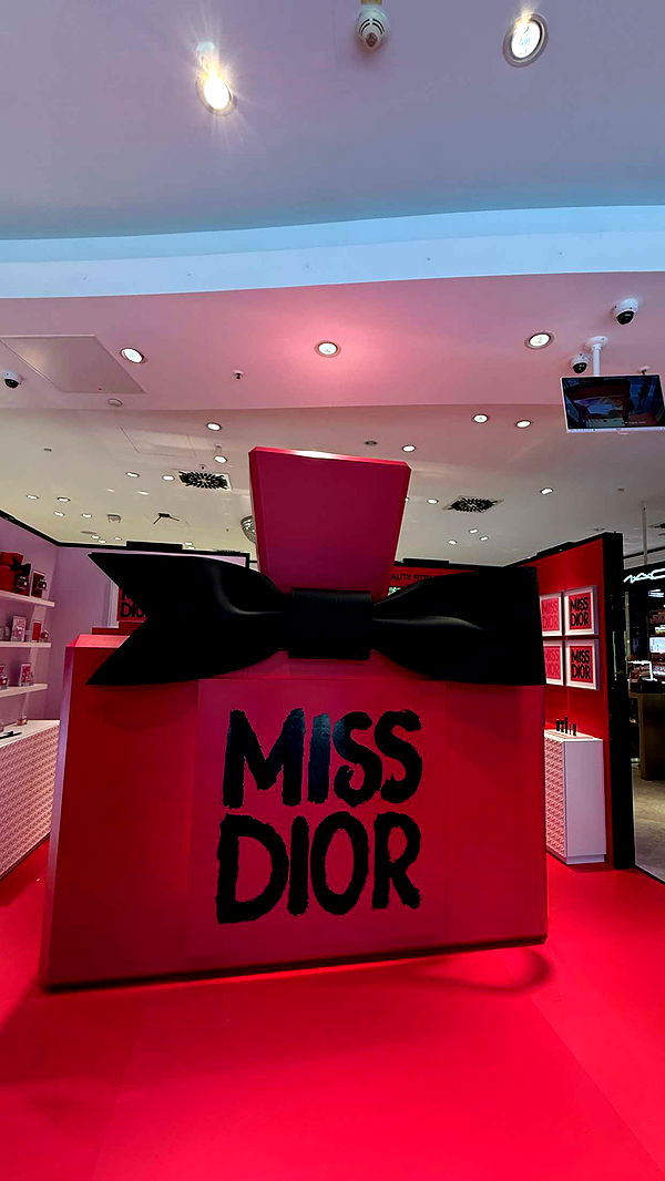 samantrasunny image ~ Altpins