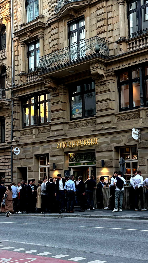 samantrasunny image ~ Altpins