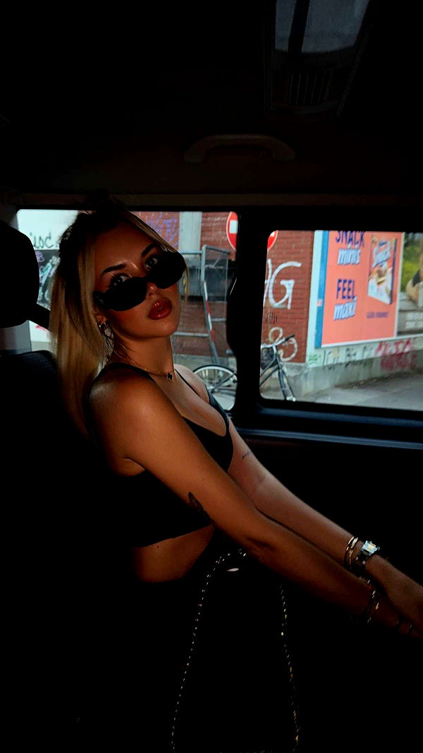 samantrasunny image ~ Altpins