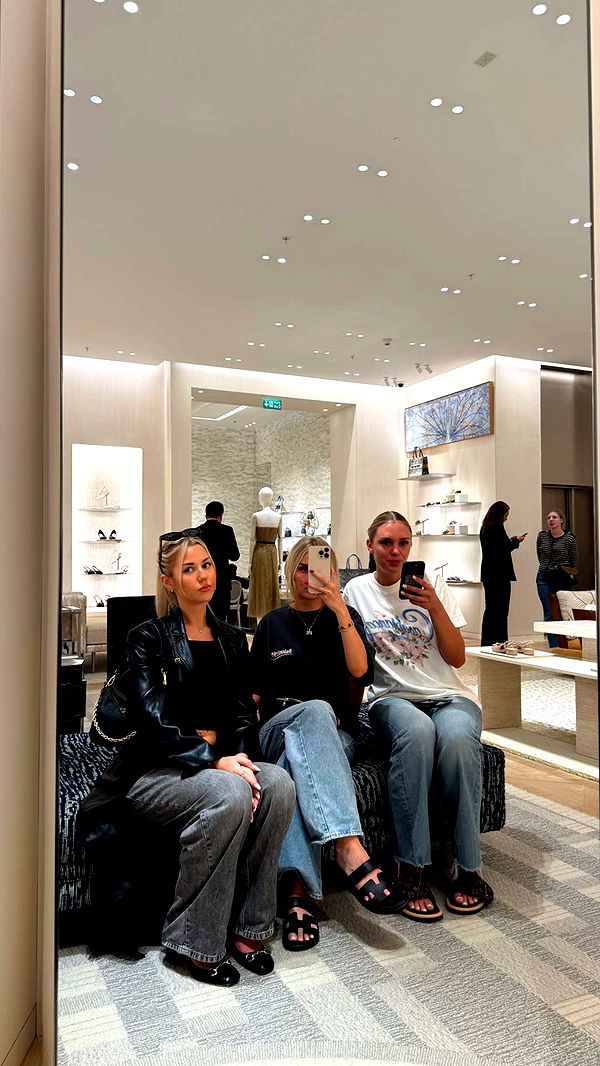 samantrasunny image ~ Altpins