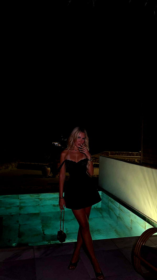 samantrasunny image ~ Altpins