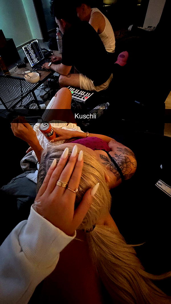 samantrasunny image ~ Altpins