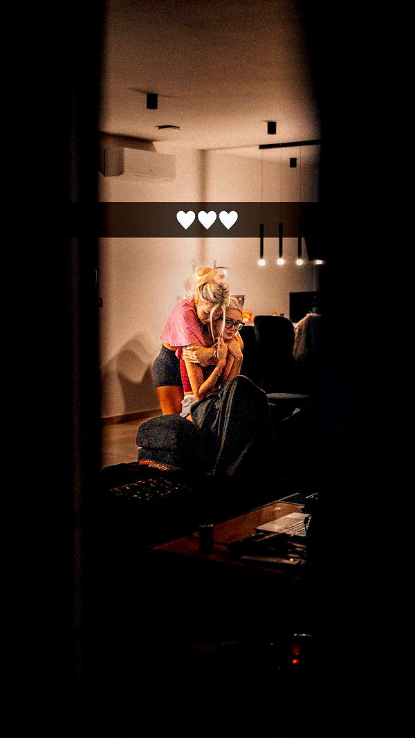 samantrasunny image ~ Altpins