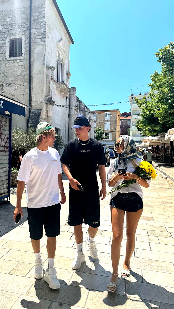 samantrasunny image ~ Altpins