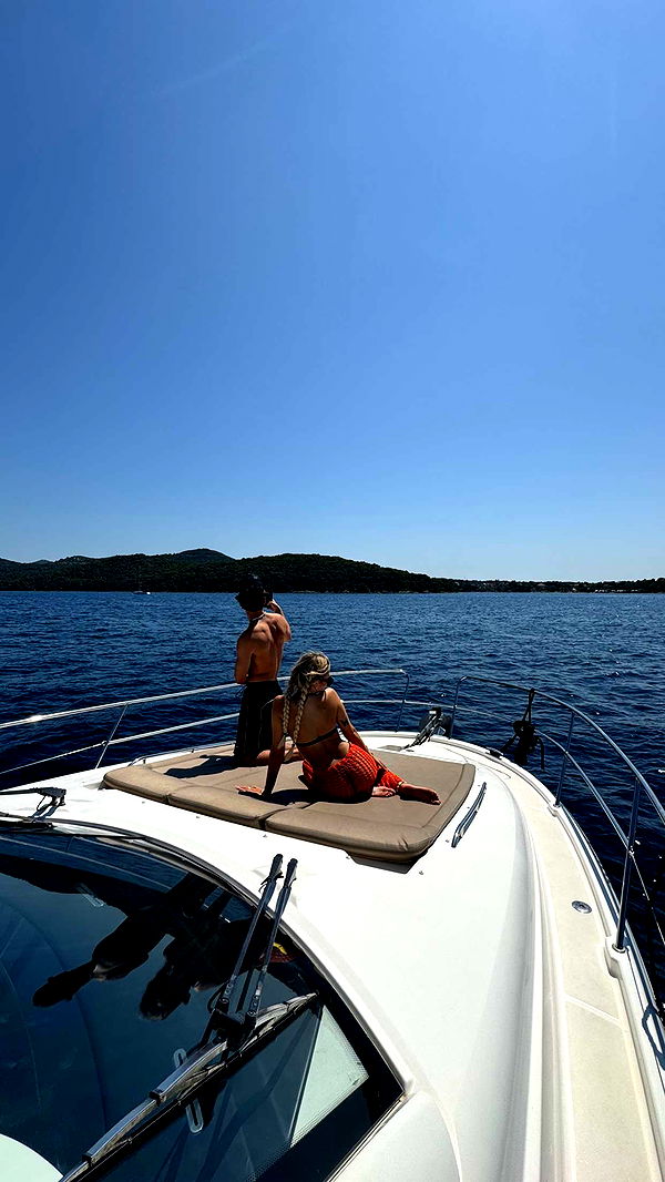 samantrasunny image ~ Altpins