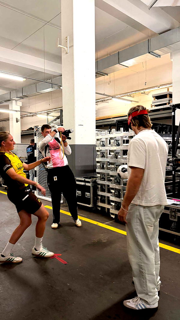 samantrasunny image ~ Altpins