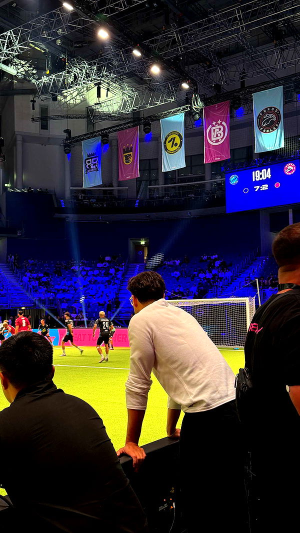 samantrasunny image ~ Altpins