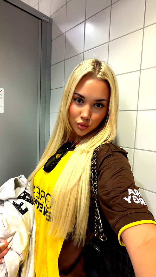 samantrasunny image ~ Altpins