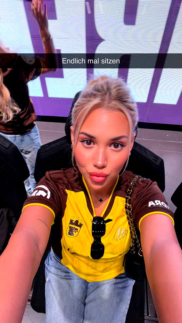 samantrasunny image ~ Altpins