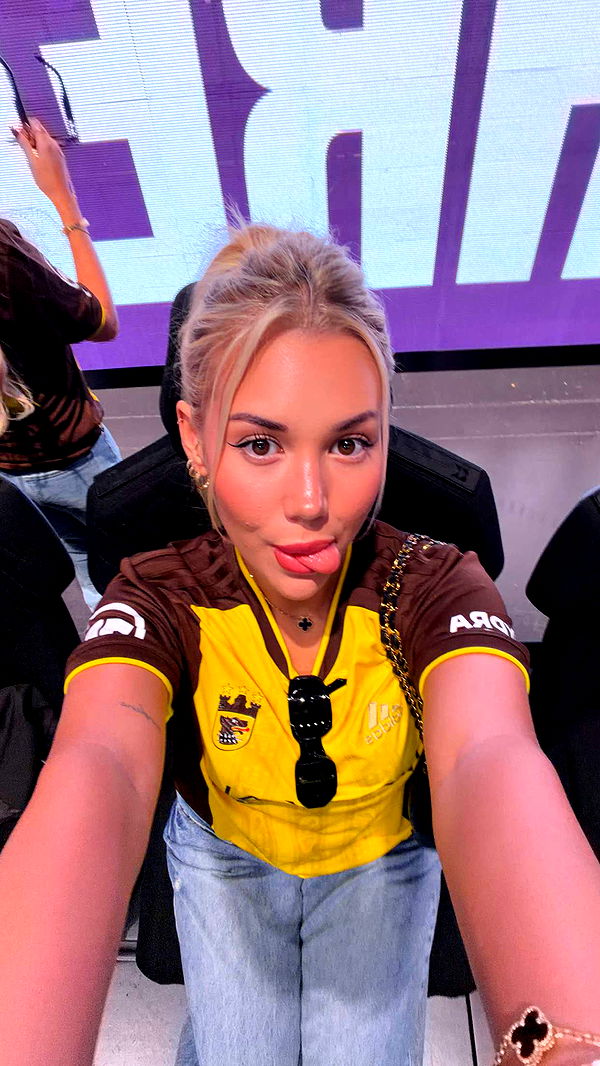 samantrasunny image ~ Altpins