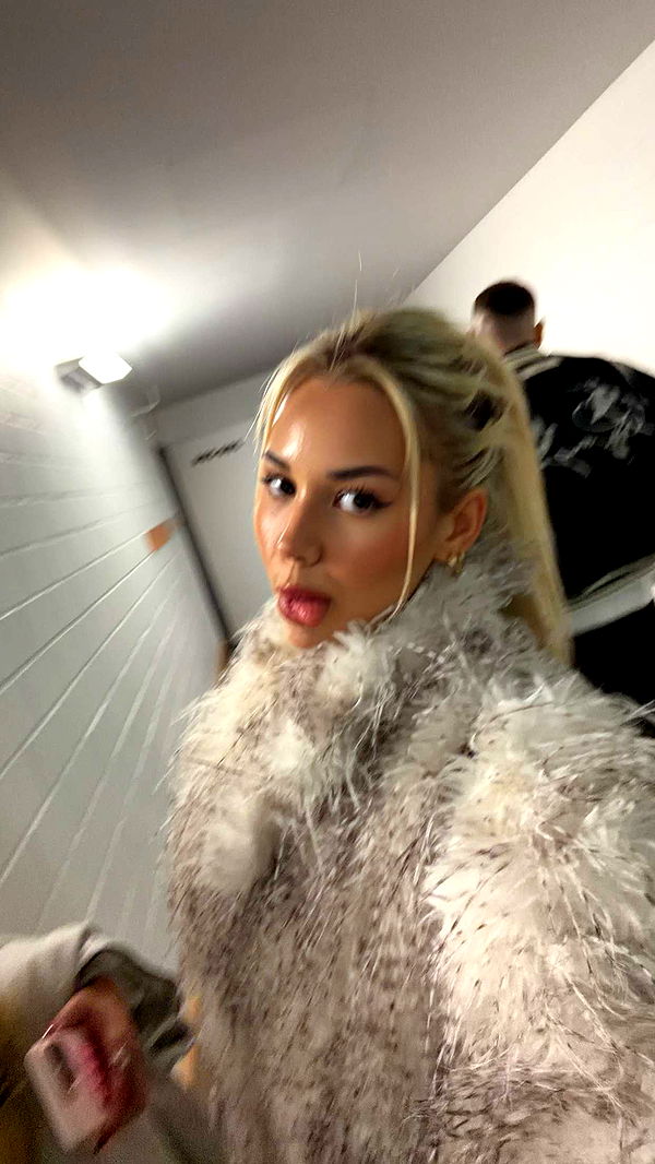 samantrasunny image ~ Altpins