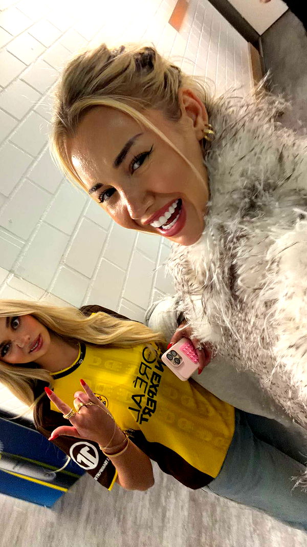 samantrasunny image ~ Altpins