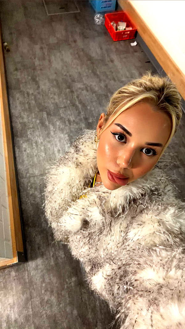 samantrasunny image ~ Altpins