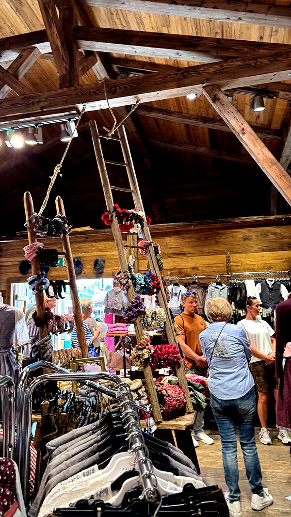 samantrasunny image ~ Altpins