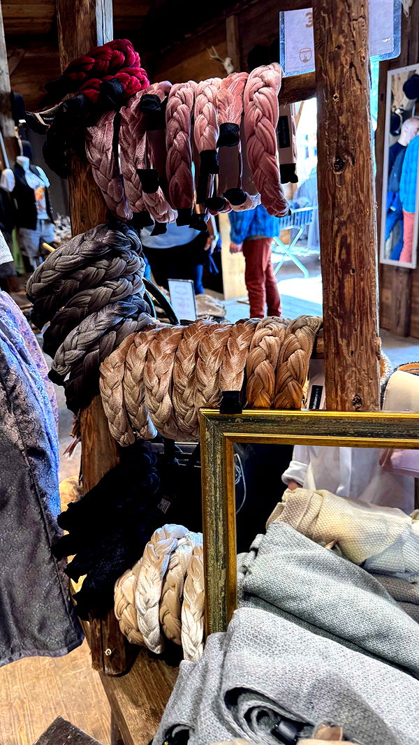 samantrasunny image ~ Altpins