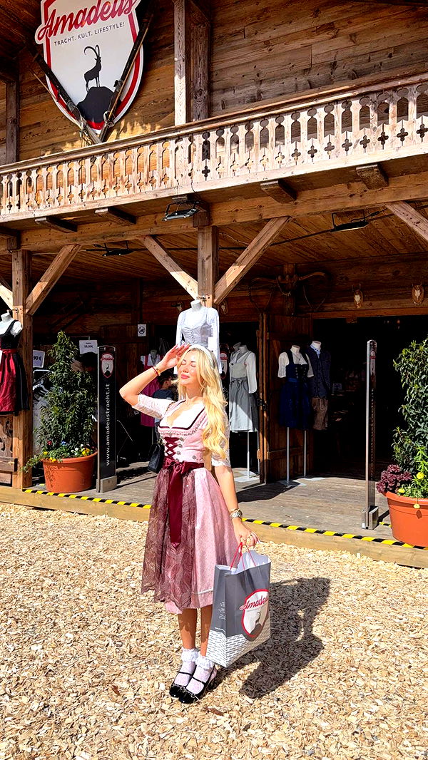 samantrasunny image ~ Altpins