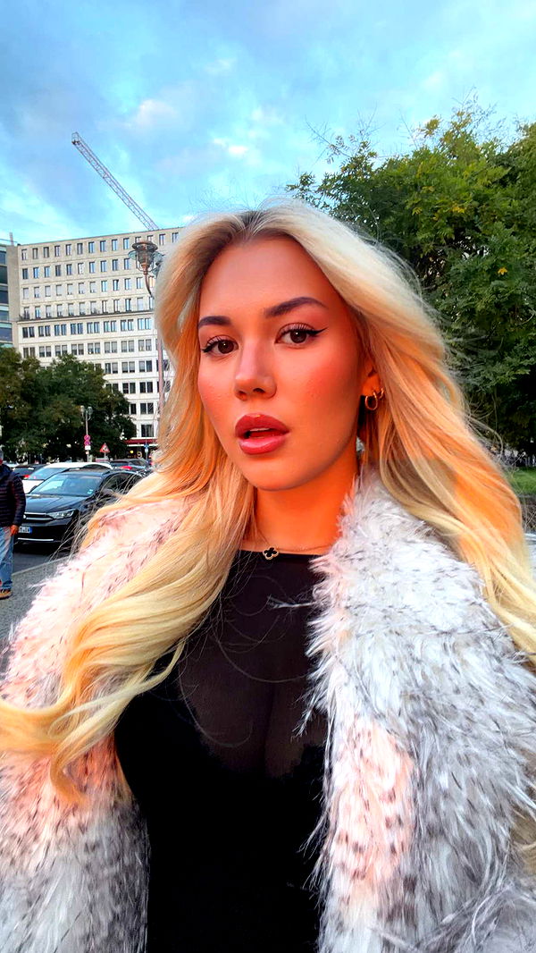 samantrasunny image ~ Altpins