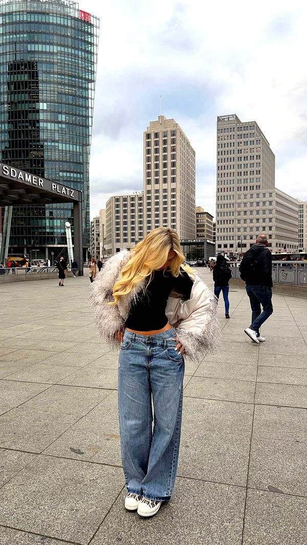 samantrasunny image ~ Altpins