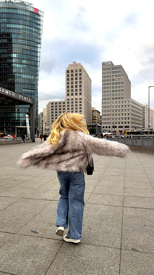 samantrasunny image ~ Altpins