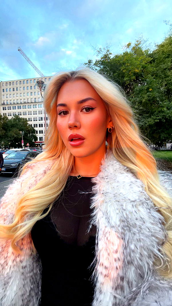 samantrasunny image ~ Altpins