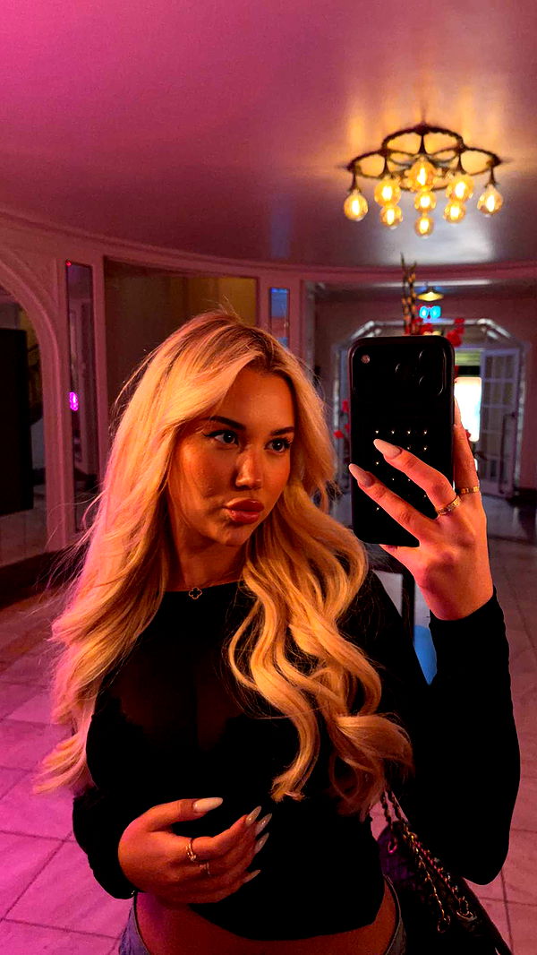 samantrasunny image ~ Altpins