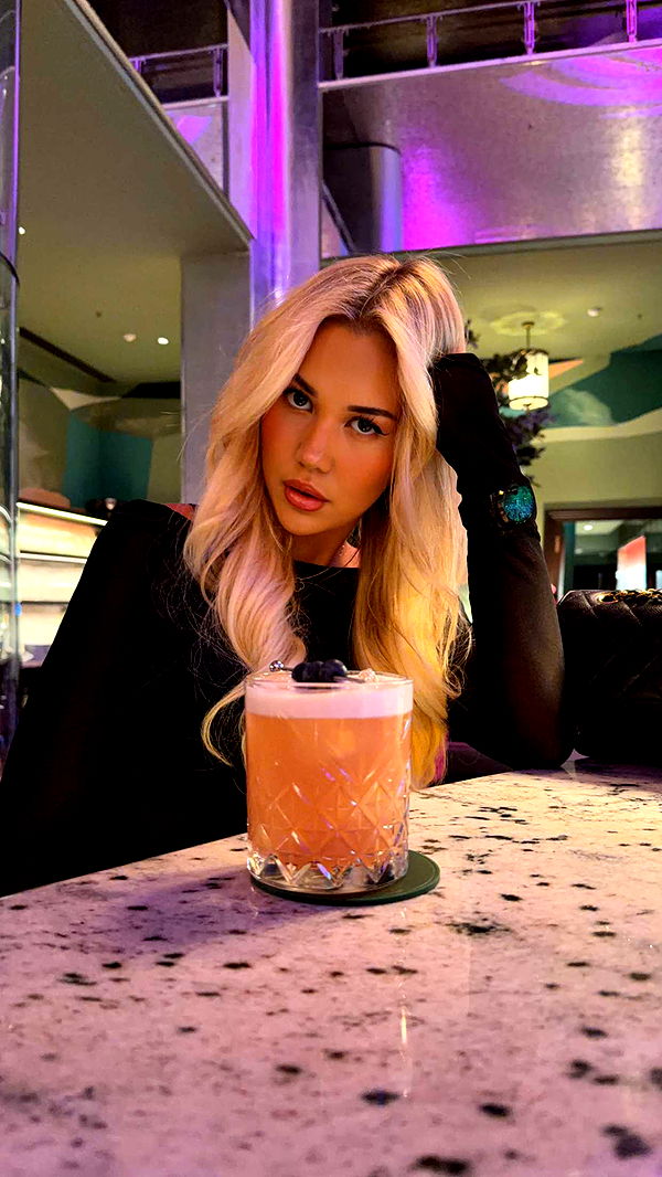 samantrasunny image ~ Altpins