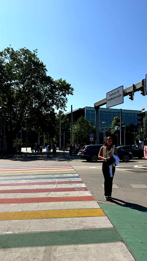 samantrasunny image ~ Altpins