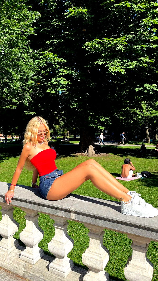 samantrasunny image ~ Altpins