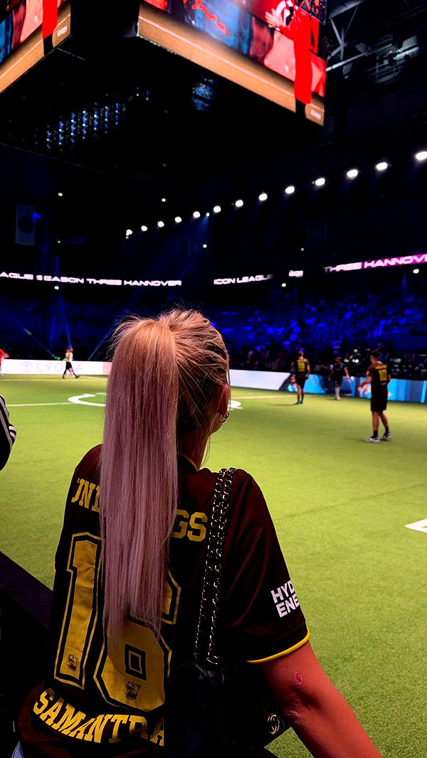 samantrasunny image ~ Altpins