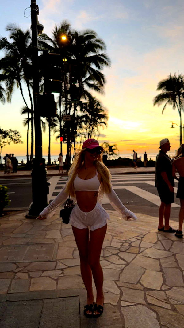 samantrasunny image ~ Altpins