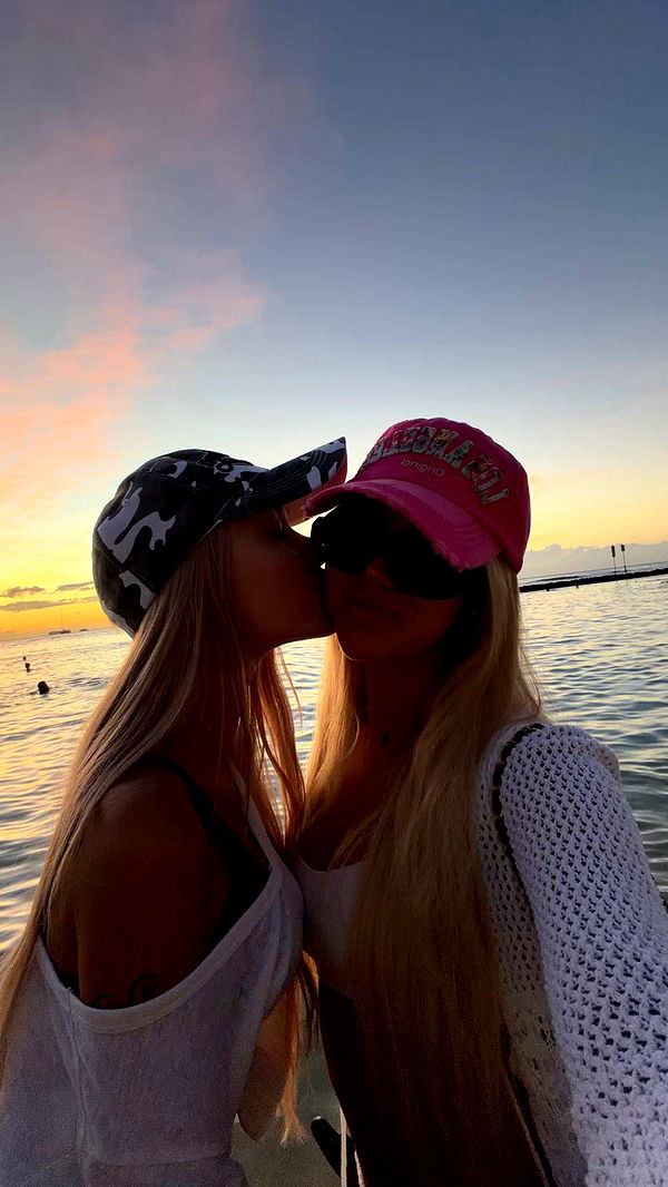 samantrasunny image ~ Altpins