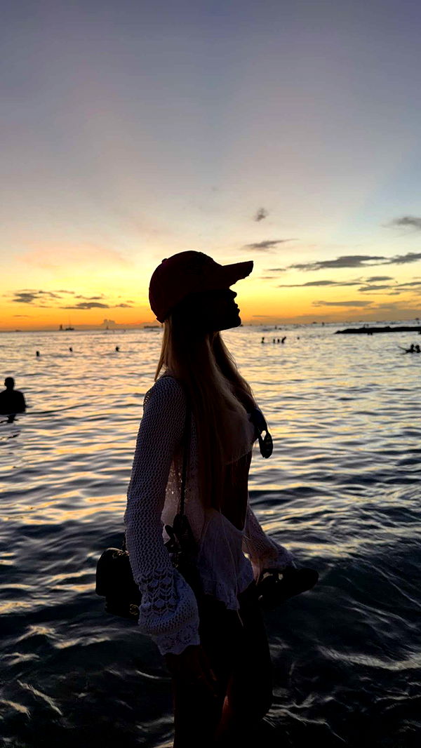 samantrasunny image ~ Altpins