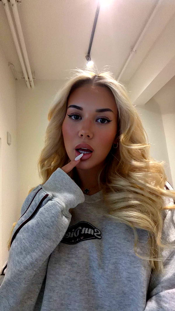 samantrasunny image ~ Altpins