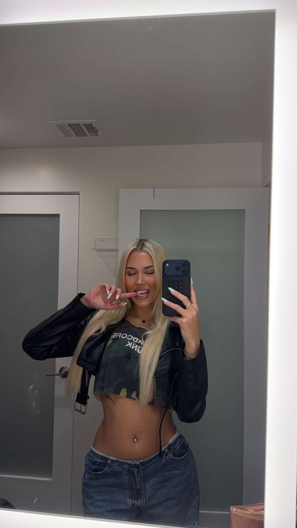 samantrasunny snapchat image archive image