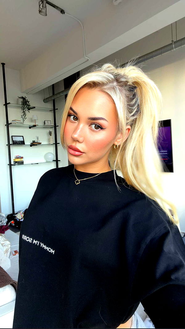 samantrasunny image ~ Altpins