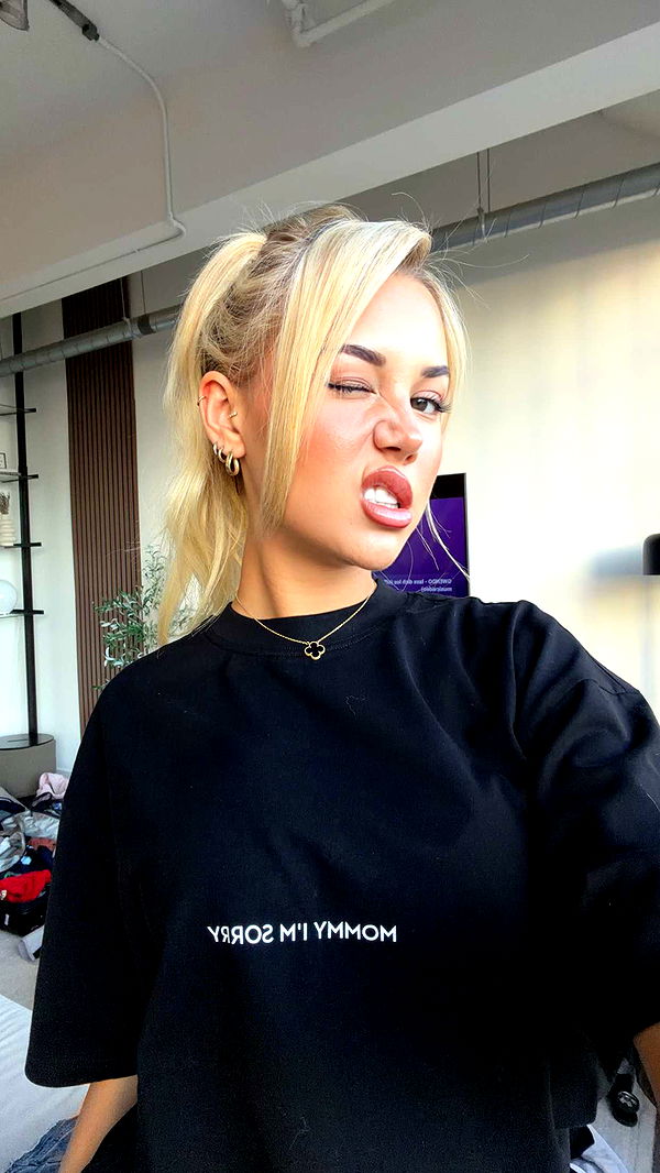 samantrasunny image ~ Altpins