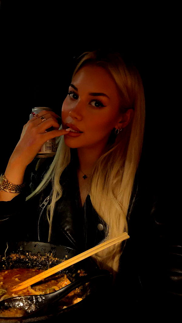 samantrasunny image ~ Altpins