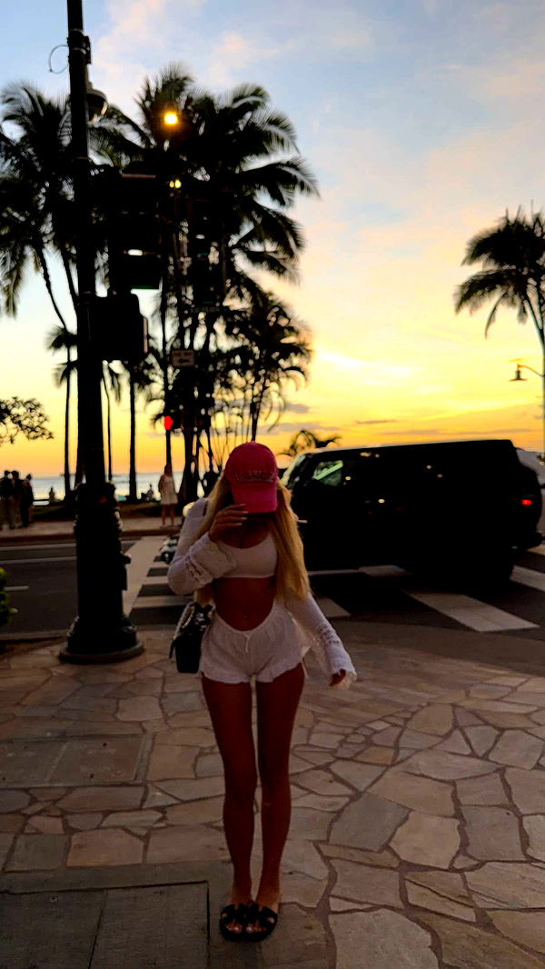 samantrasunny image ~ Altpins