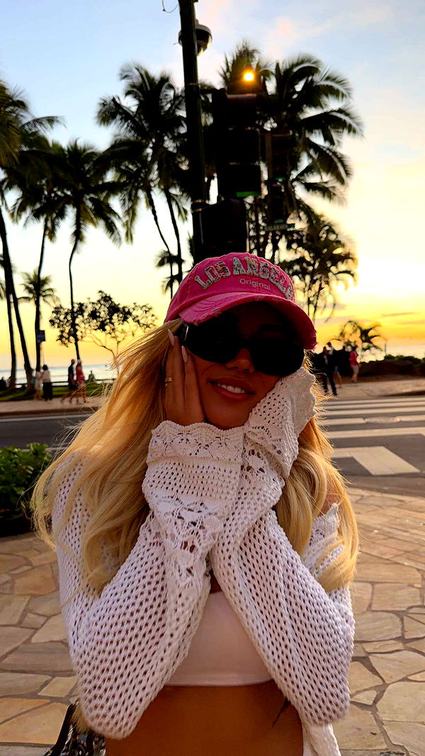 samantrasunny image ~ Altpins