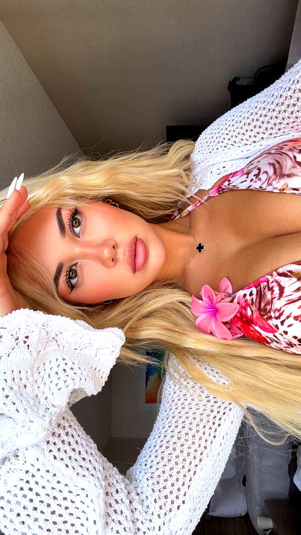 samantrasunny image ~ Altpins