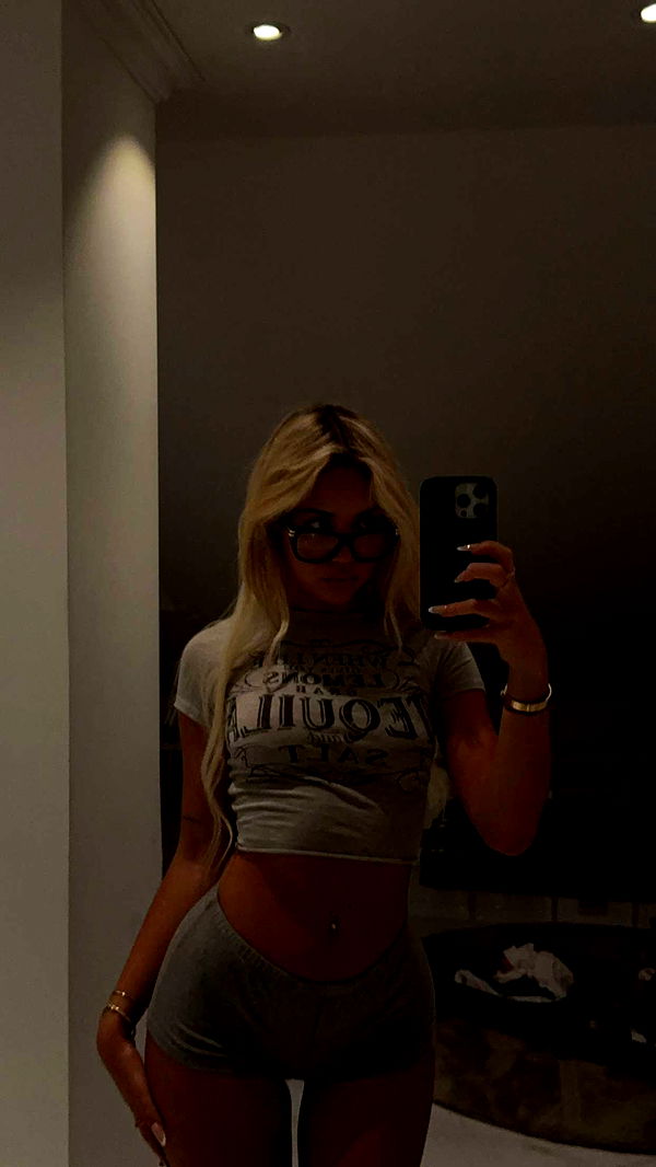 samantrasunny image ~ Altpins