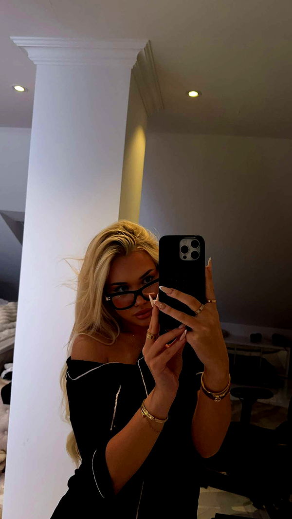 samantrasunny image ~ Altpins