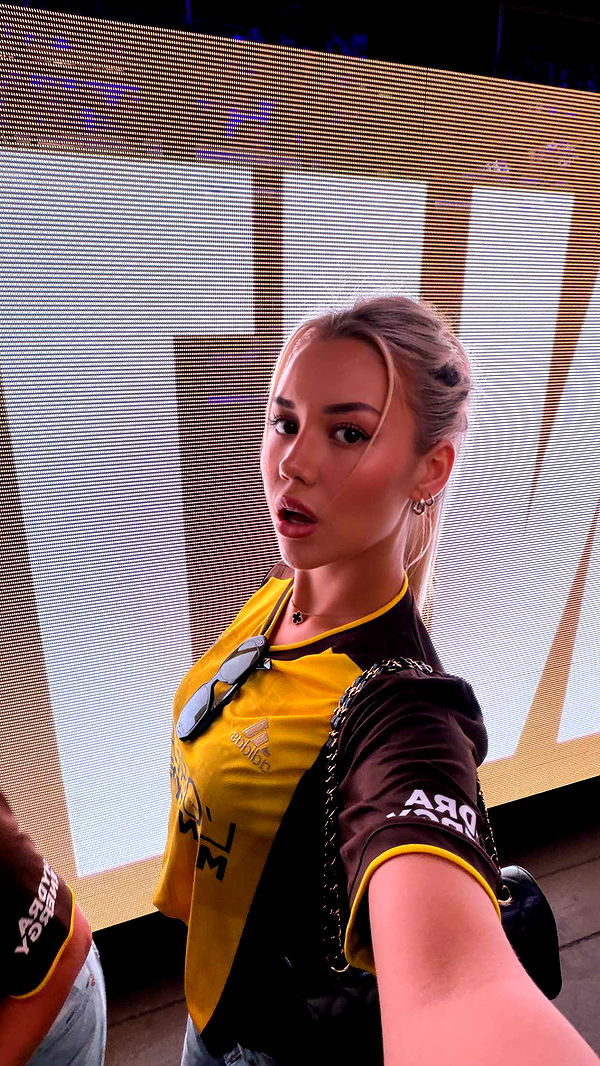 samantrasunny image ~ Altpins