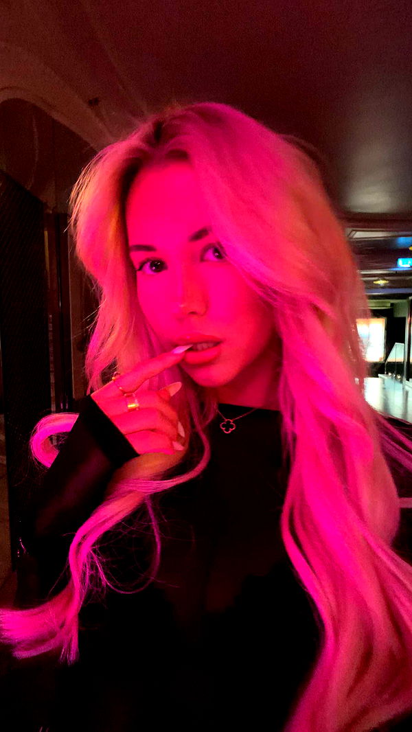 samantrasunny image ~ Altpins