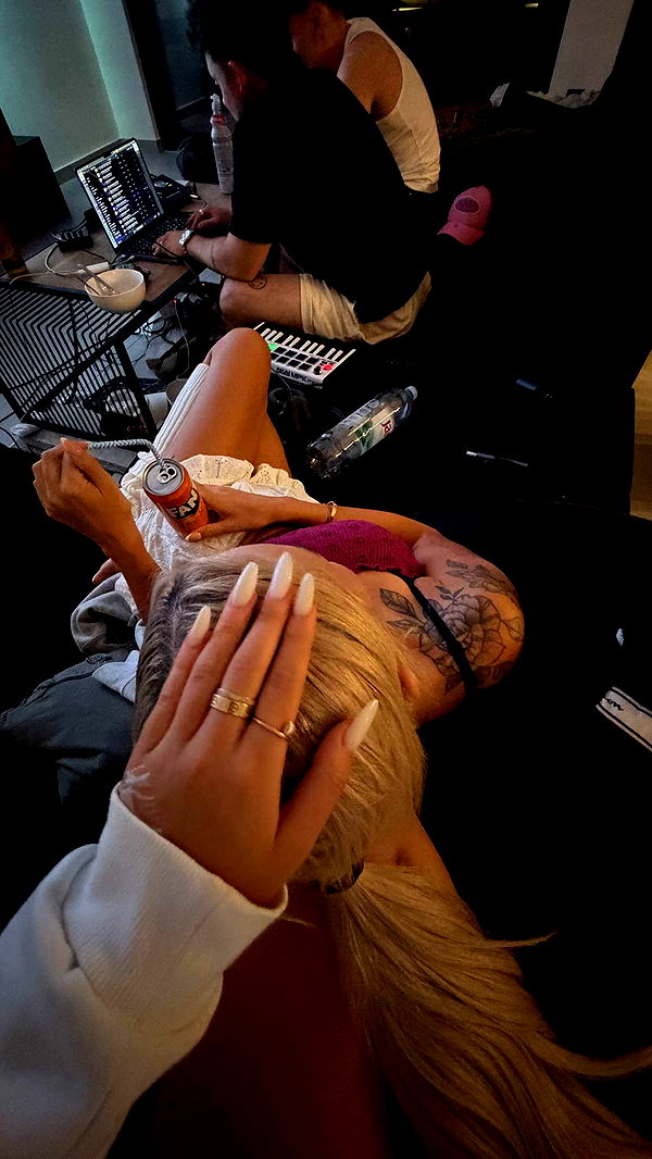 samantrasunny image ~ Altpins