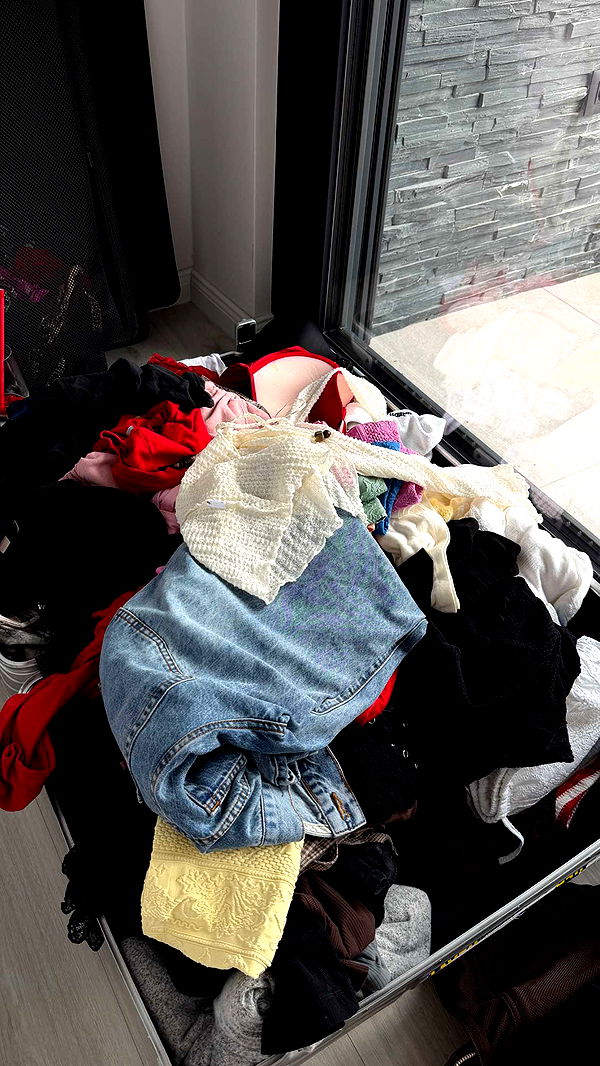 samantrasunny image ~ Altpins